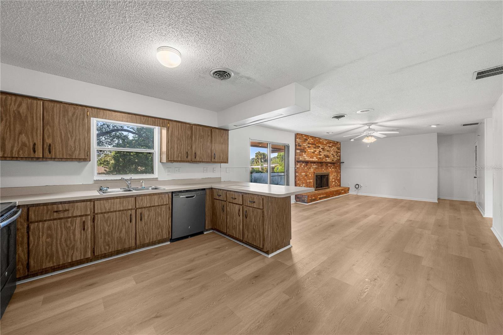 Image 10 of 29 For 4110 8th Street