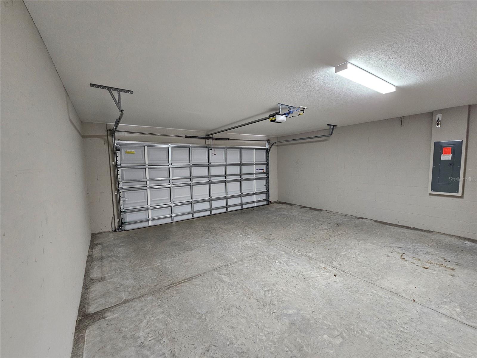 Image 11 of 30 For 16 Larch Course Terrace