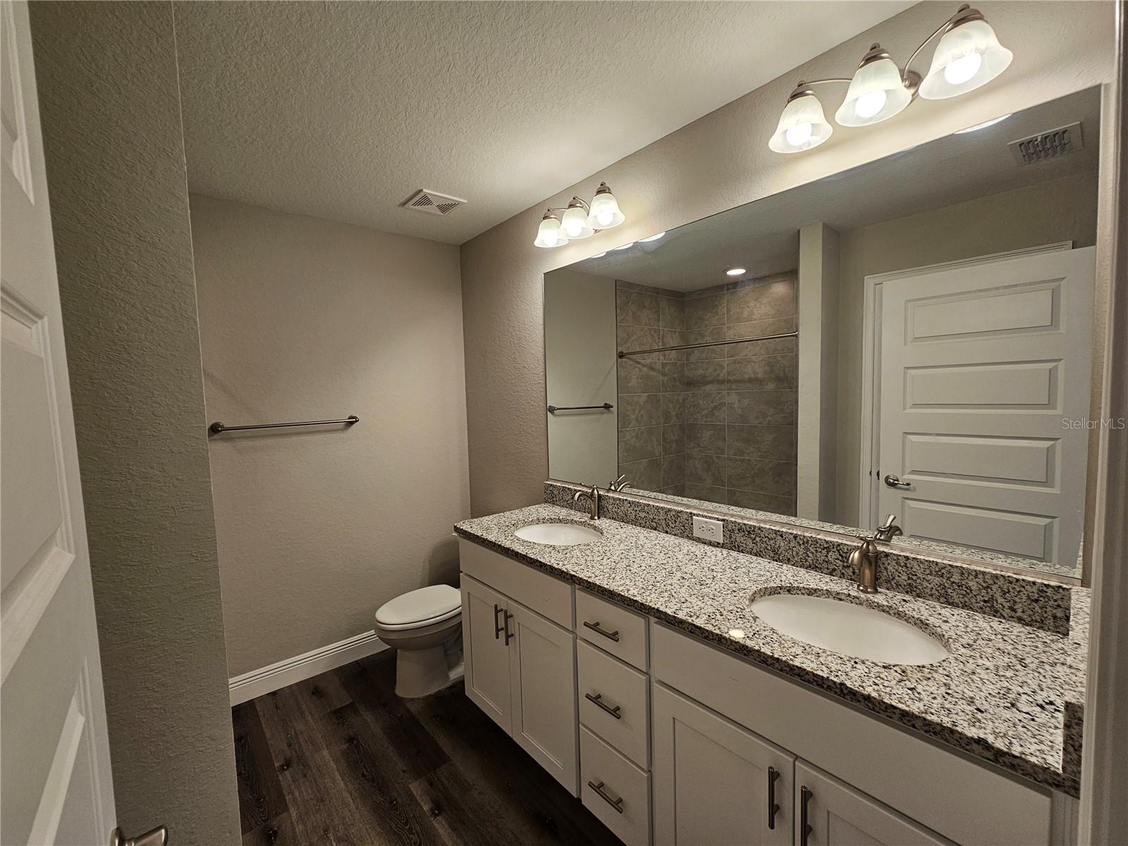 Image 16 of 30 For 16 Larch Course Terrace