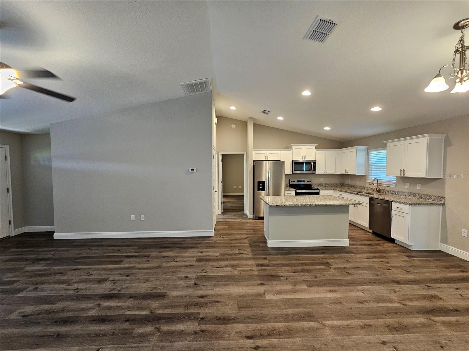 Image 4 of 30 For 16 Larch Course Terrace