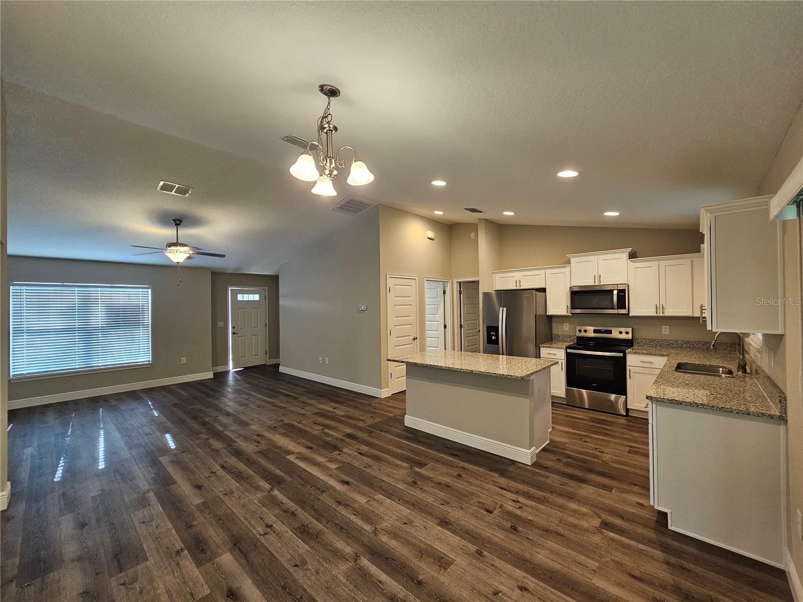 Image 5 of 30 For 16 Larch Course Terrace