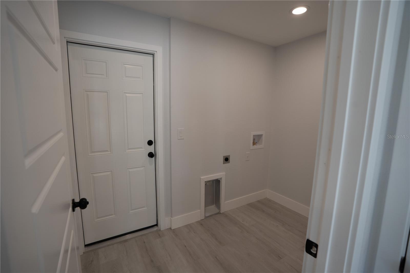 Image 14 of 18 For 13498 106th Street