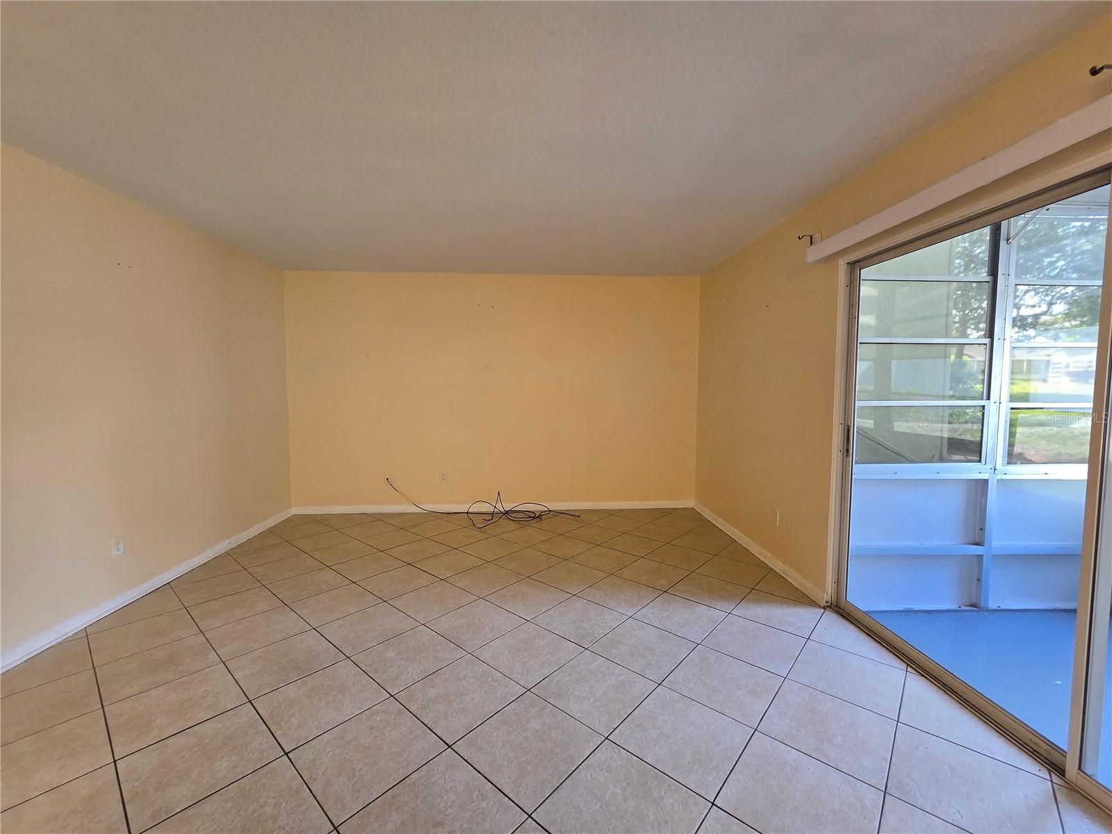 Image 5 of 20 For 561 Fairways Circle A