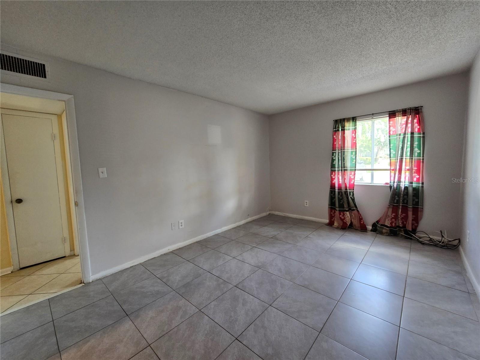 Image 9 of 20 For 561 Fairways Circle A