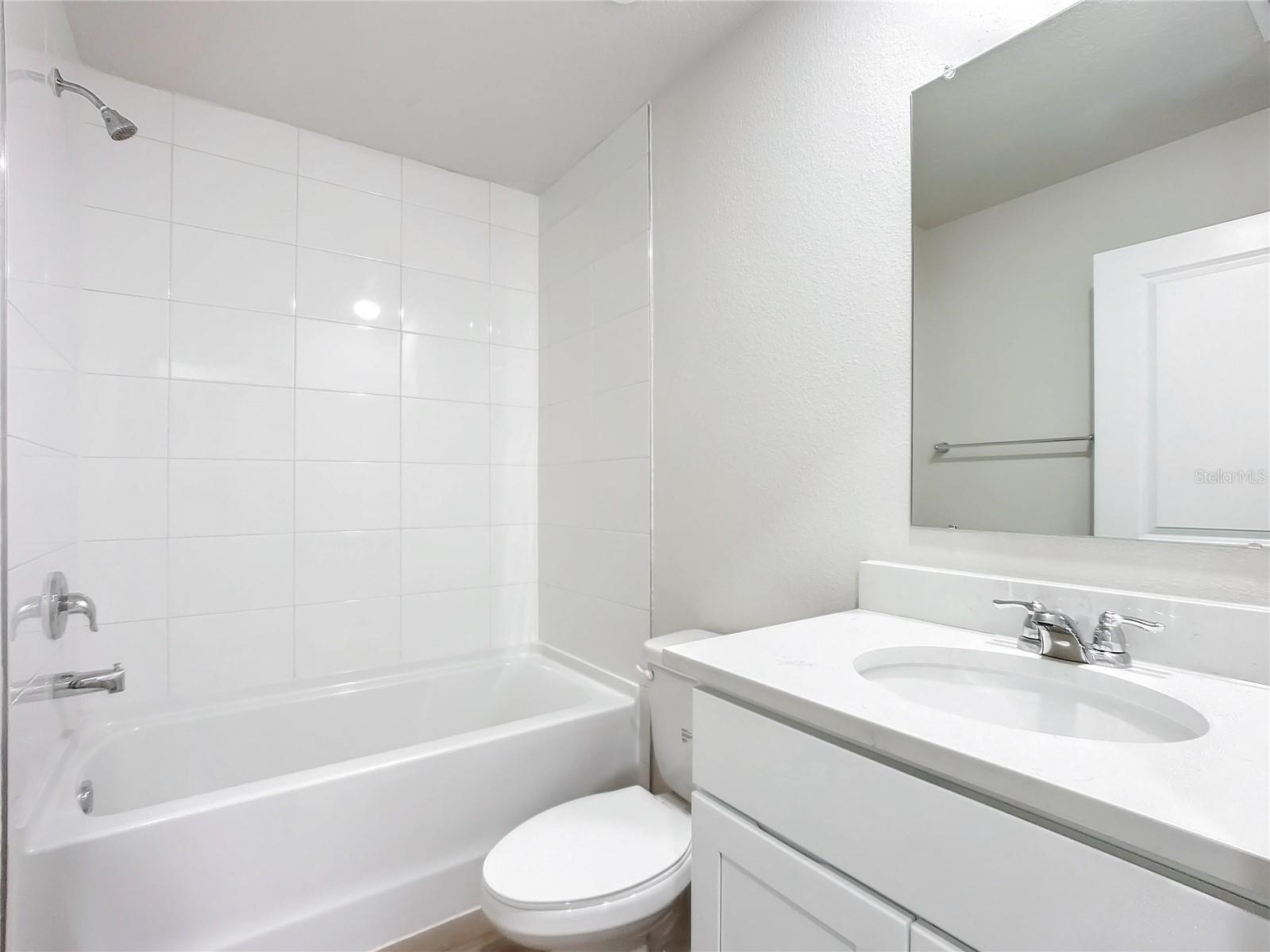 Image 8 of 9 For 13 Unique Court