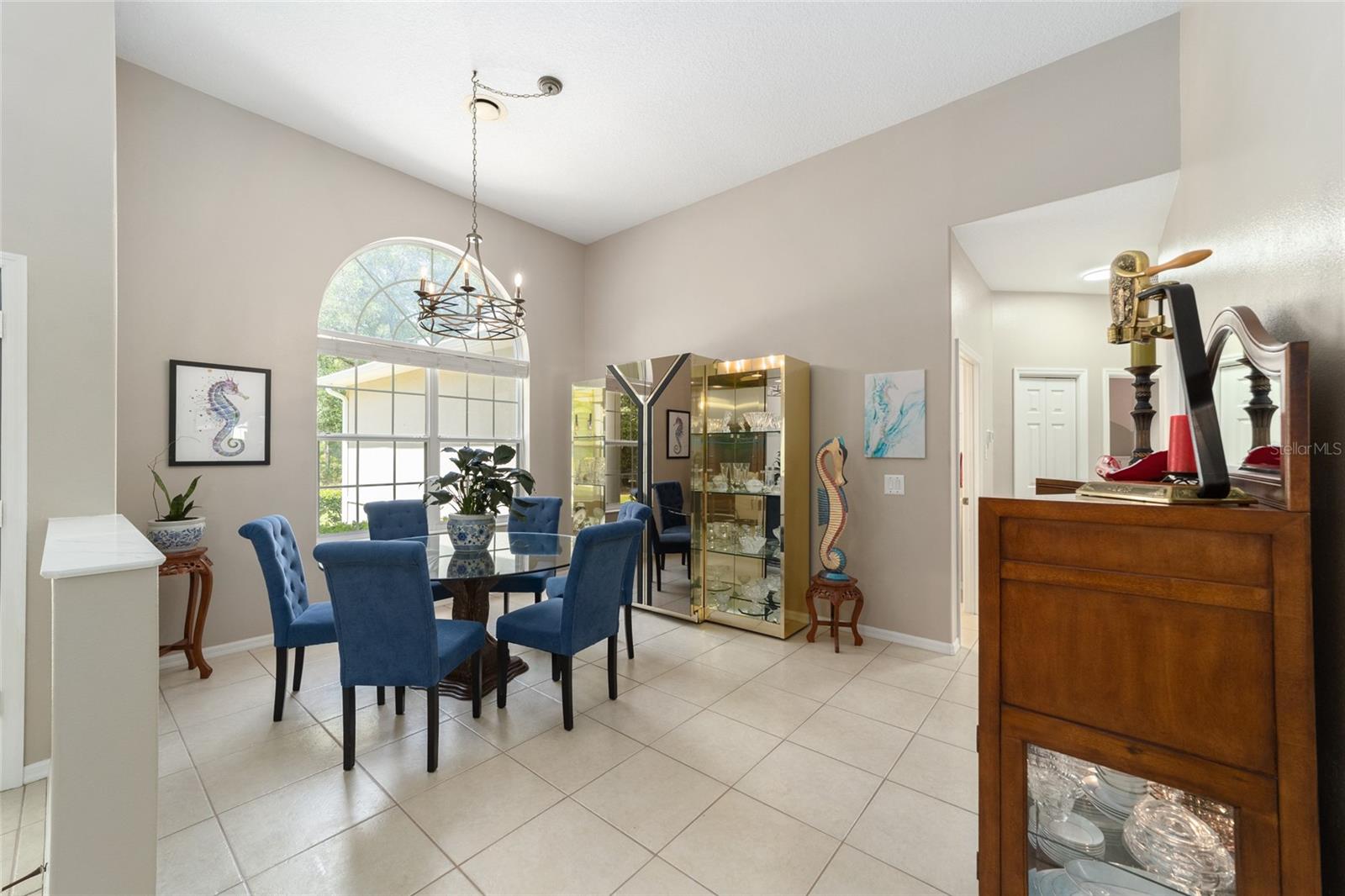 Image 15 of 82 For 4060 Kenvera Loop