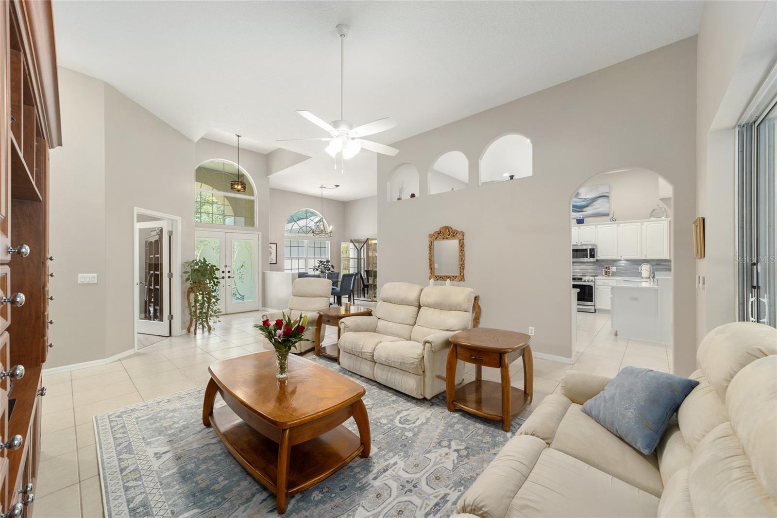 Image 20 of 82 For 4060 Kenvera Loop