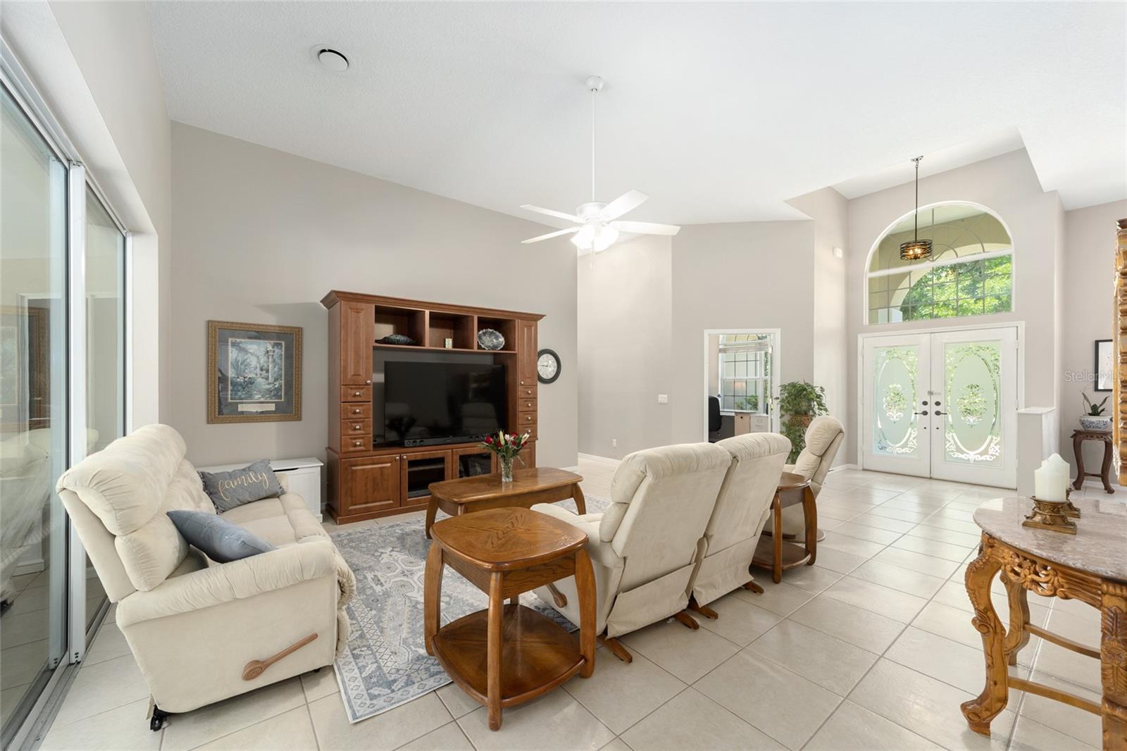 Image 21 of 82 For 4060 Kenvera Loop