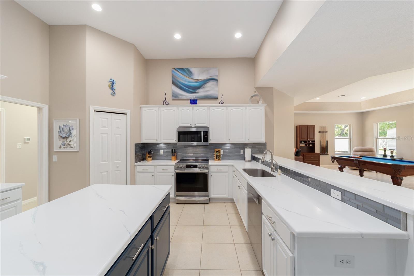 Image 25 of 82 For 4060 Kenvera Loop