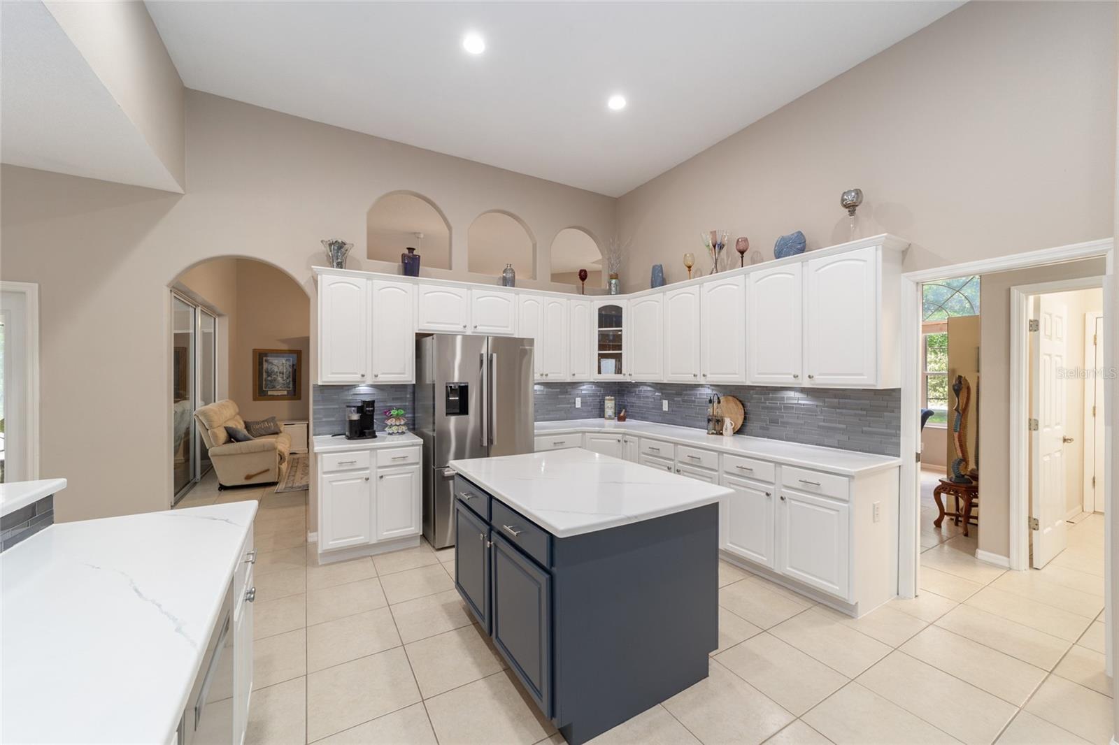 Image 26 of 82 For 4060 Kenvera Loop