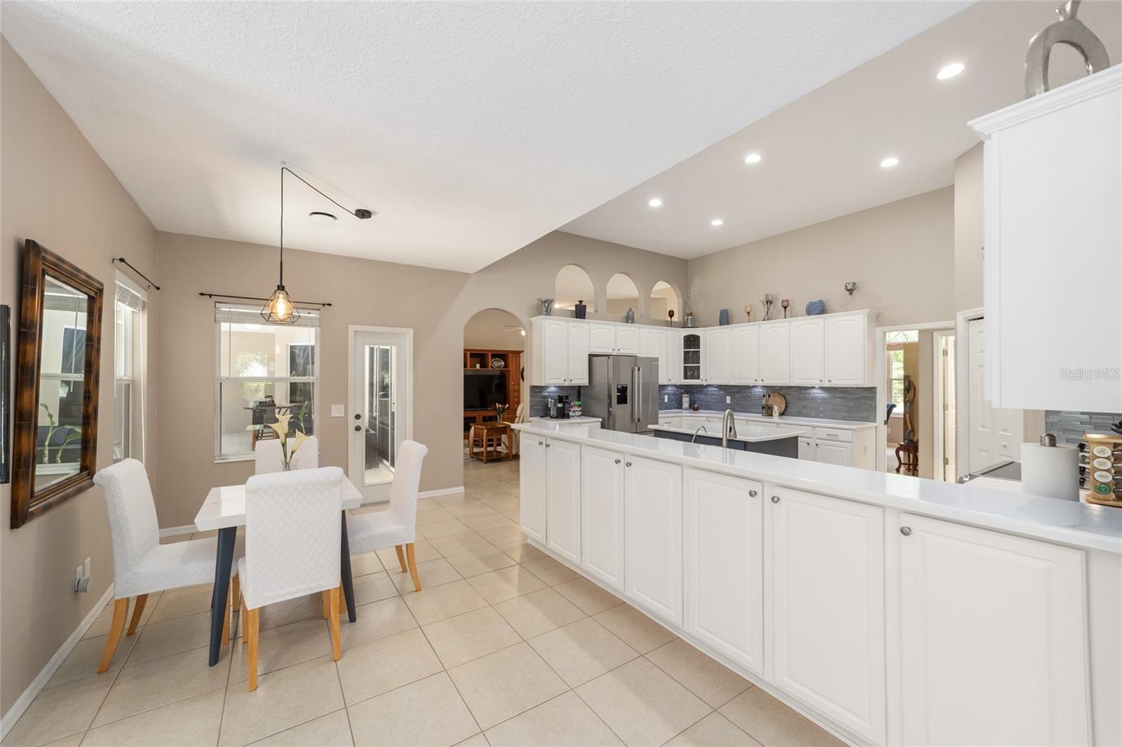 Image 29 of 82 For 4060 Kenvera Loop