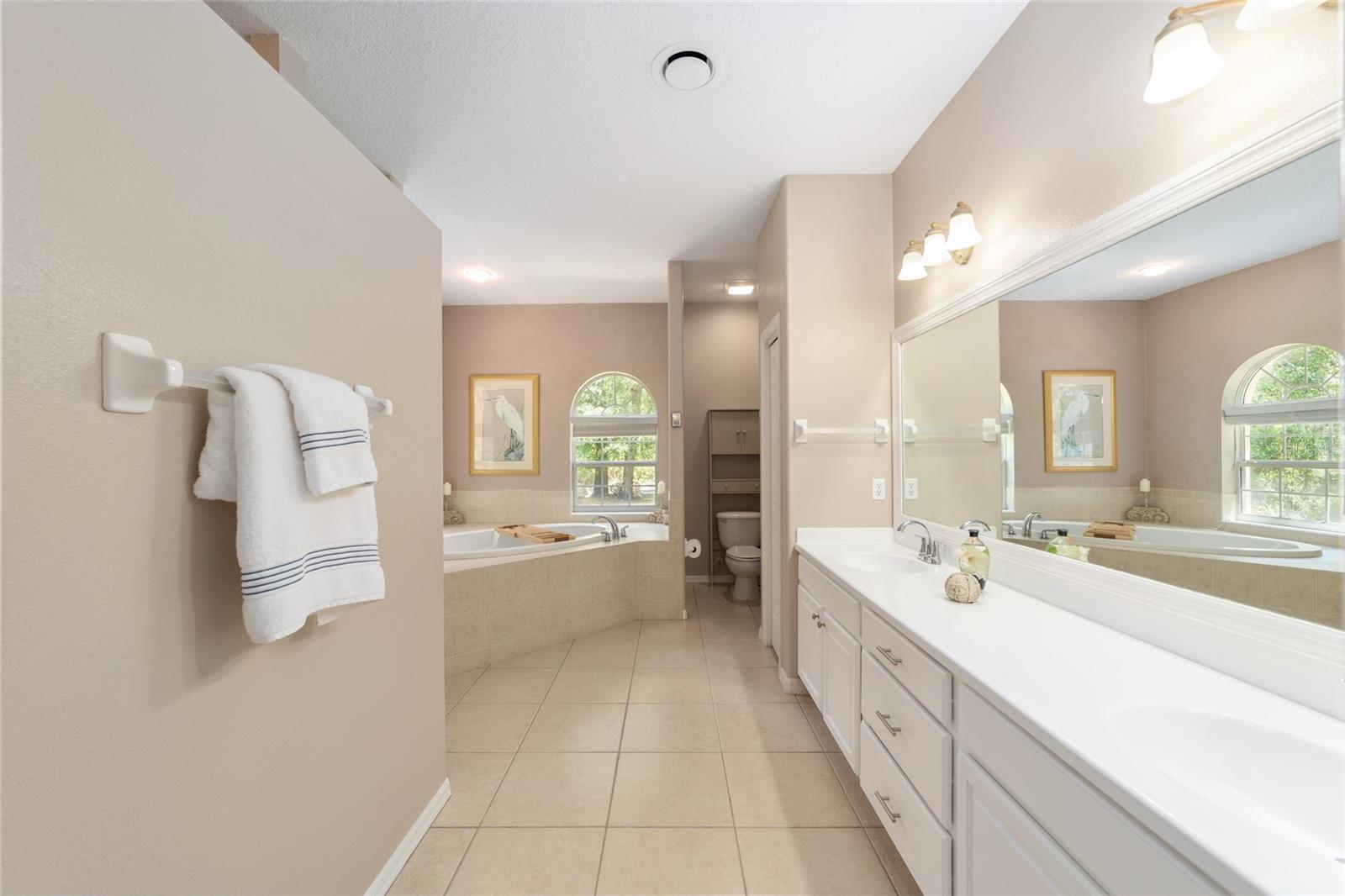 Image 41 of 82 For 4060 Kenvera Loop