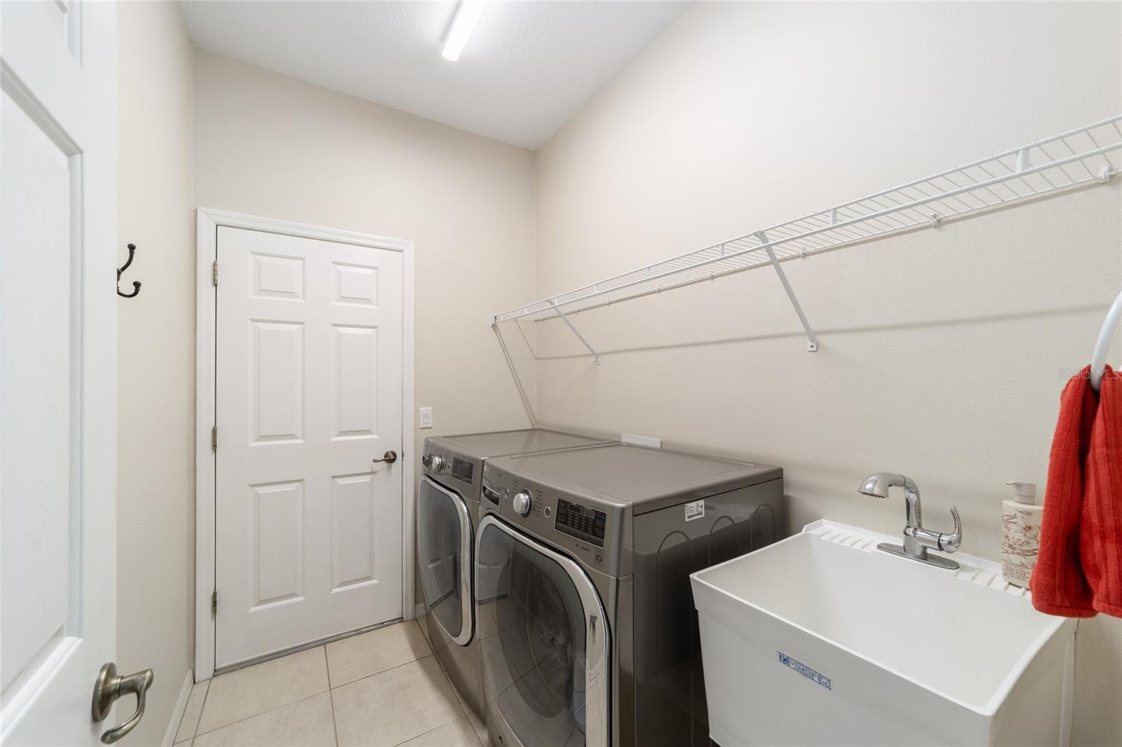 Image 52 of 82 For 4060 Kenvera Loop