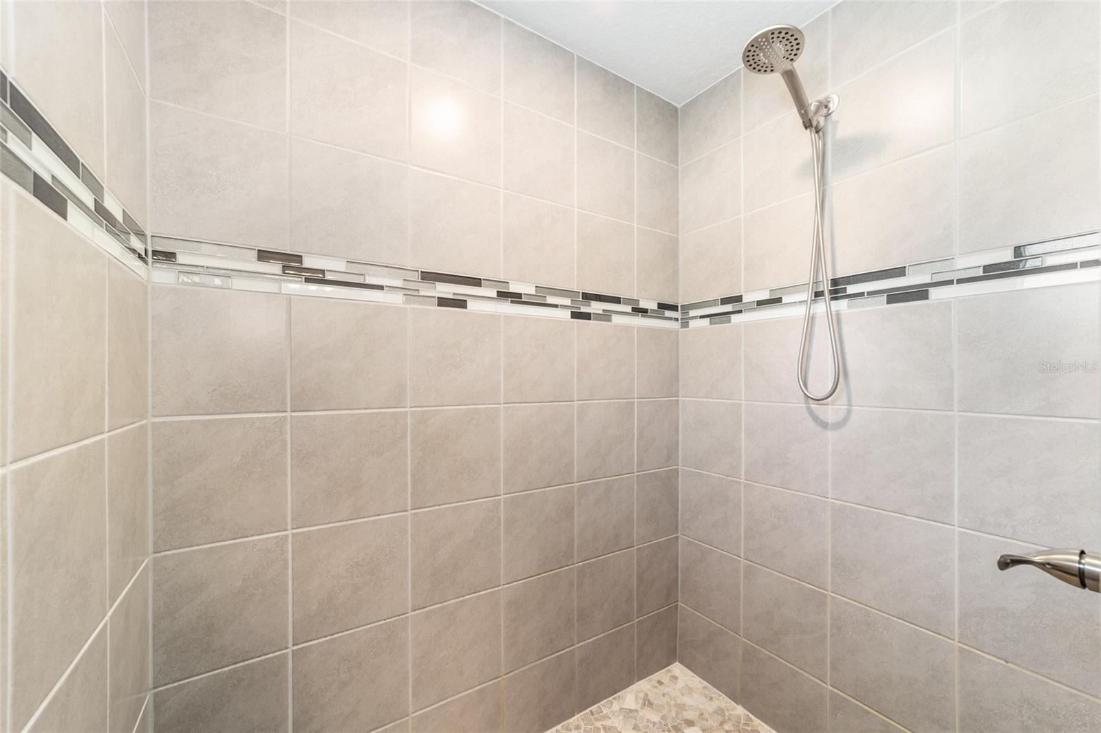 Image 32 of 61 For 38 Polestar Point