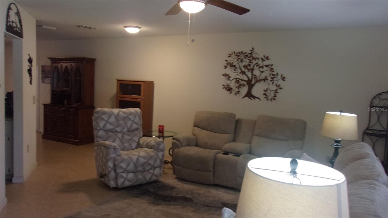 Image 4 of 26 For 10821 83rd Court