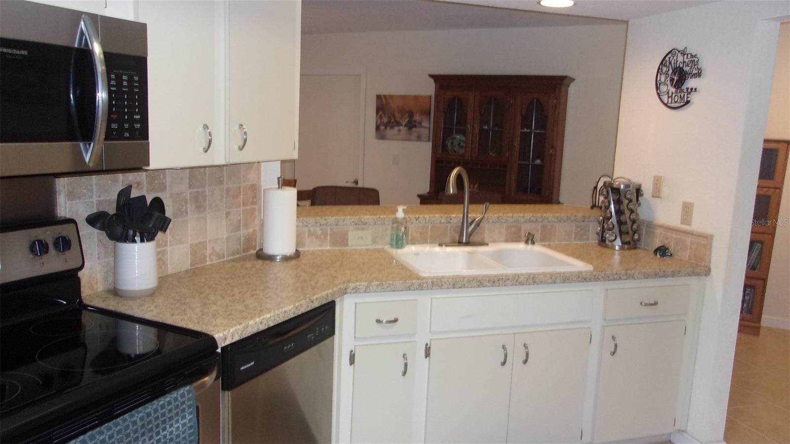 Image 8 of 26 For 10821 83rd Court