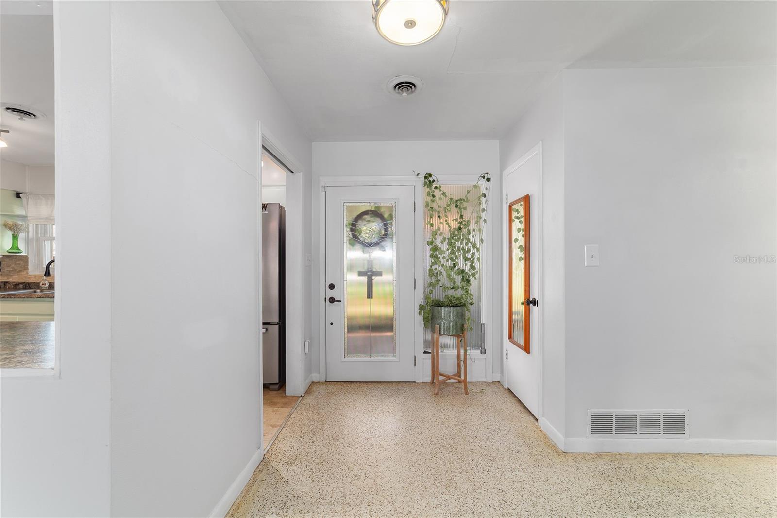 Image 13 of 68 For 219 20th Terrace