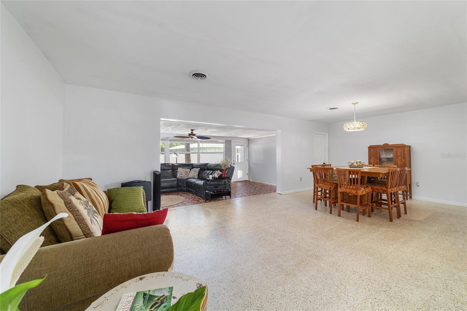 Image 25 of 68 For 219 20th Terrace