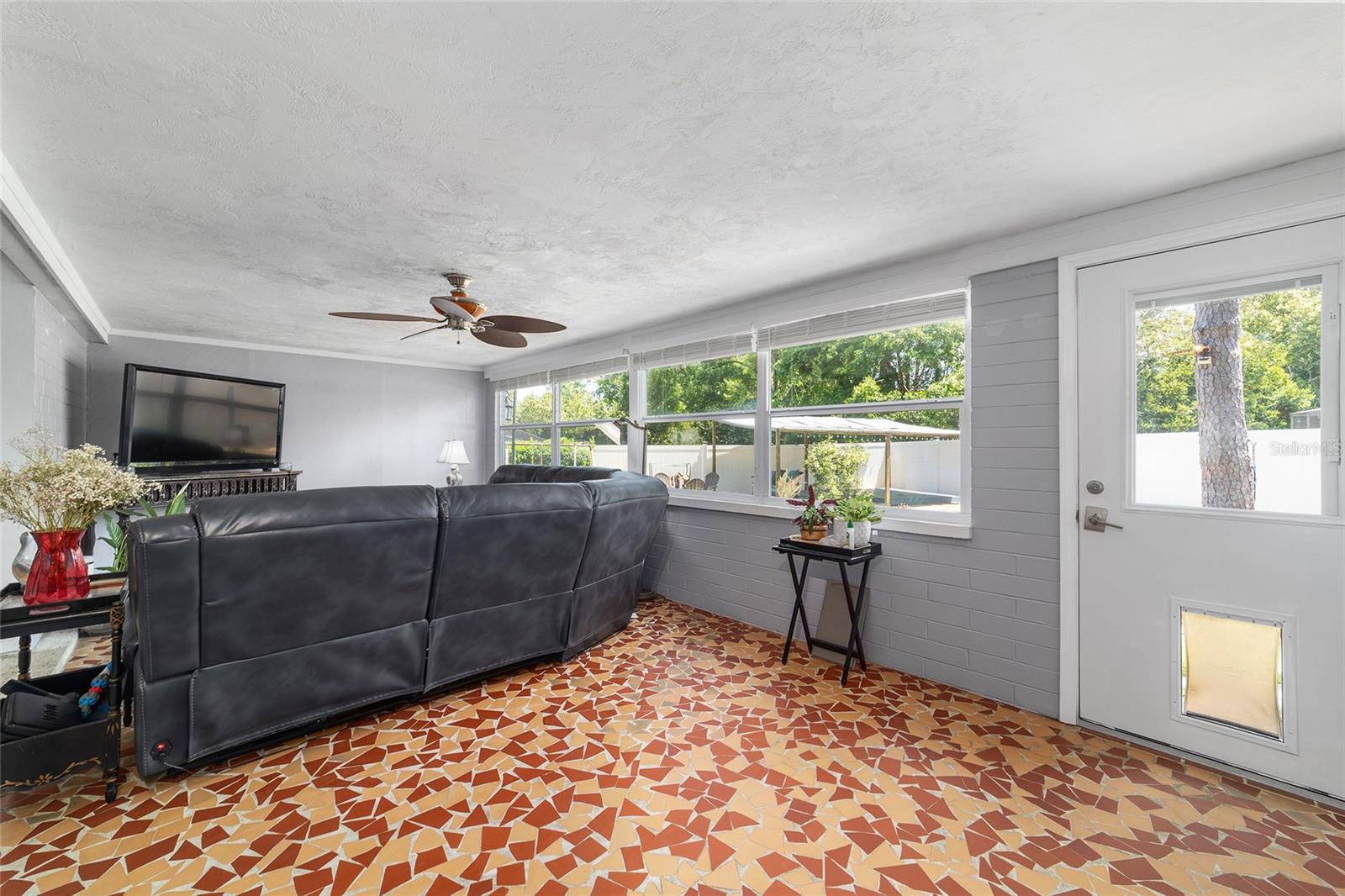 Image 27 of 68 For 219 20th Terrace