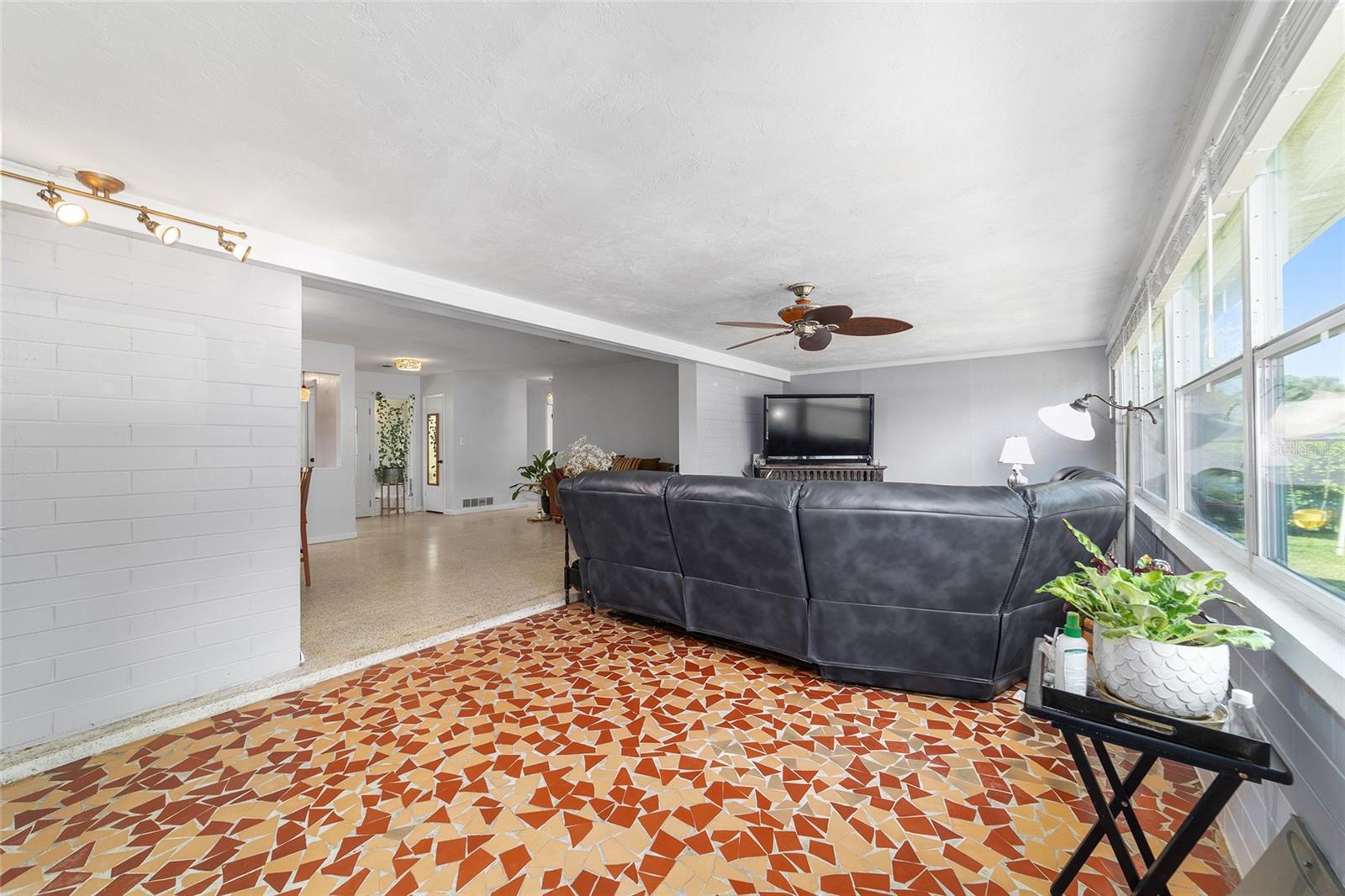 Image 29 of 68 For 219 20th Terrace