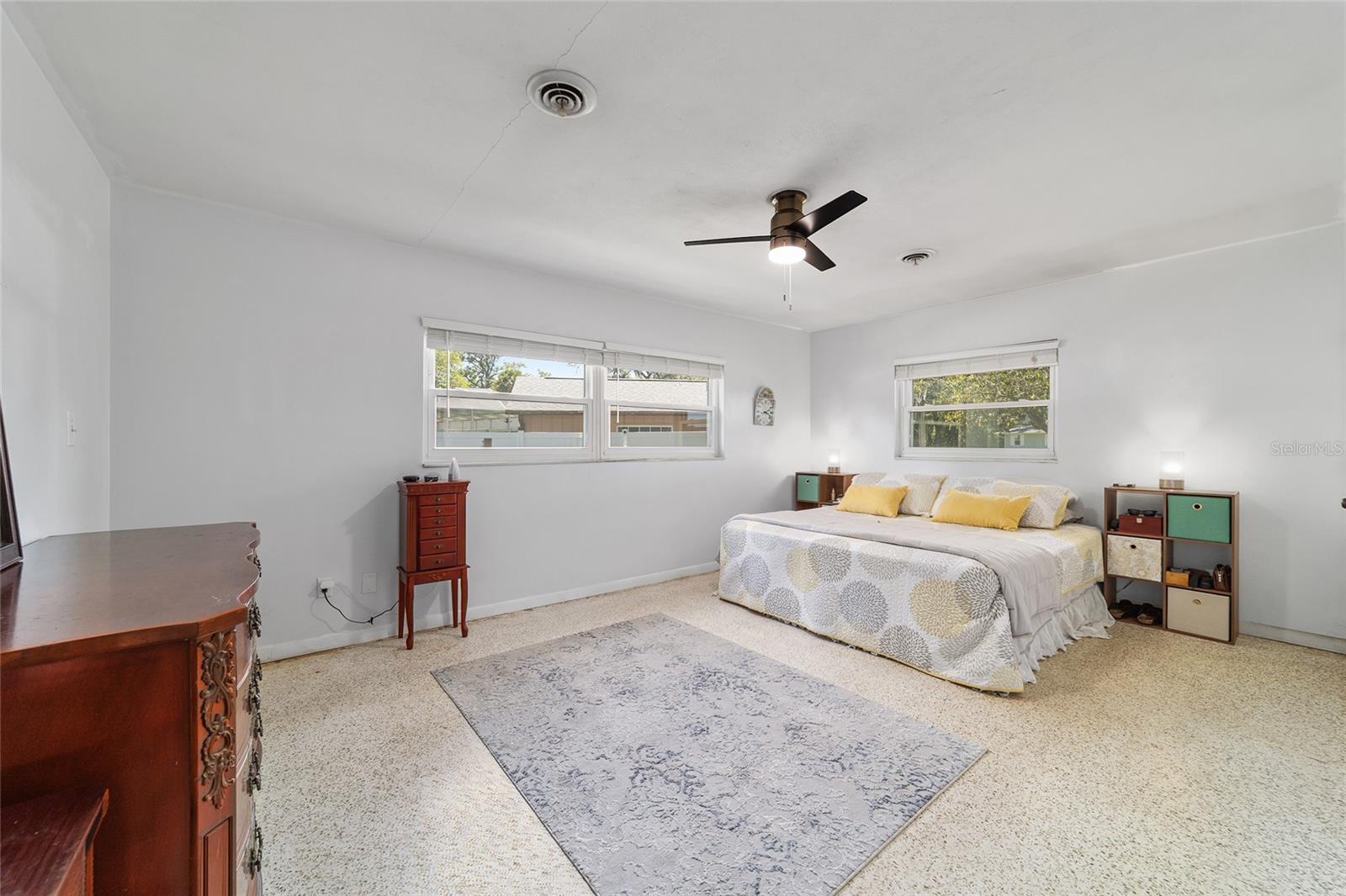 Image 32 of 68 For 219 20th Terrace