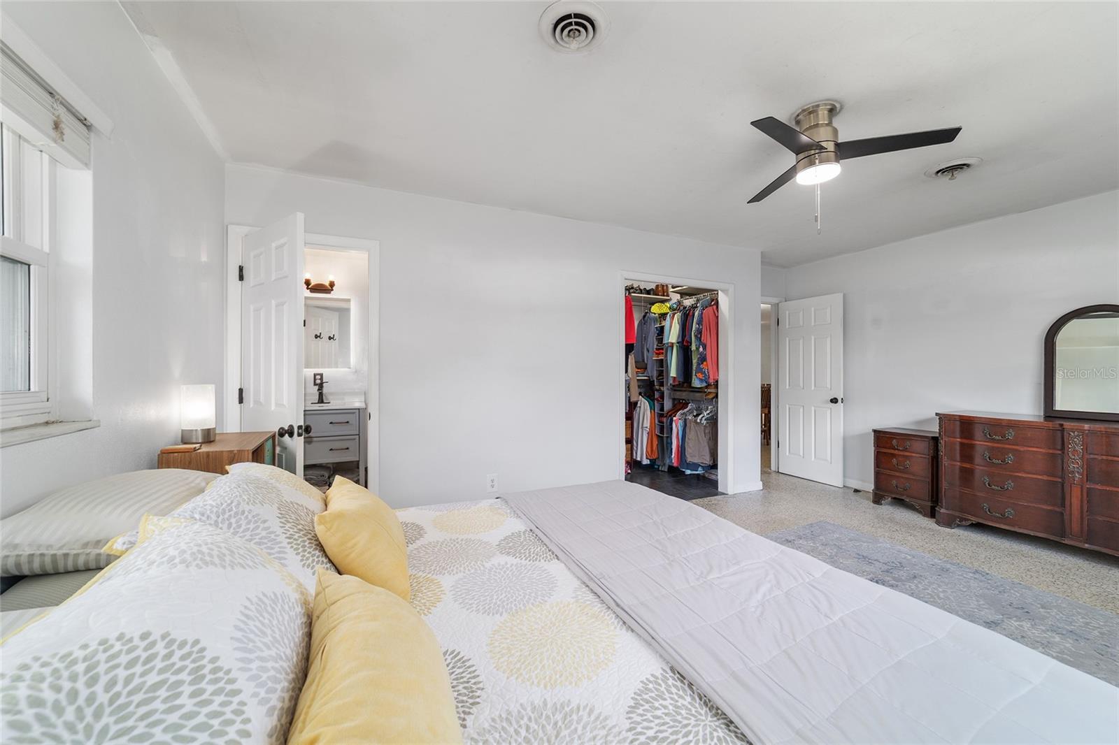 Image 34 of 68 For 219 20th Terrace