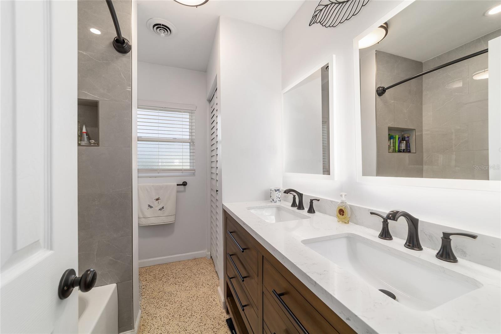 Image 41 of 68 For 219 20th Terrace