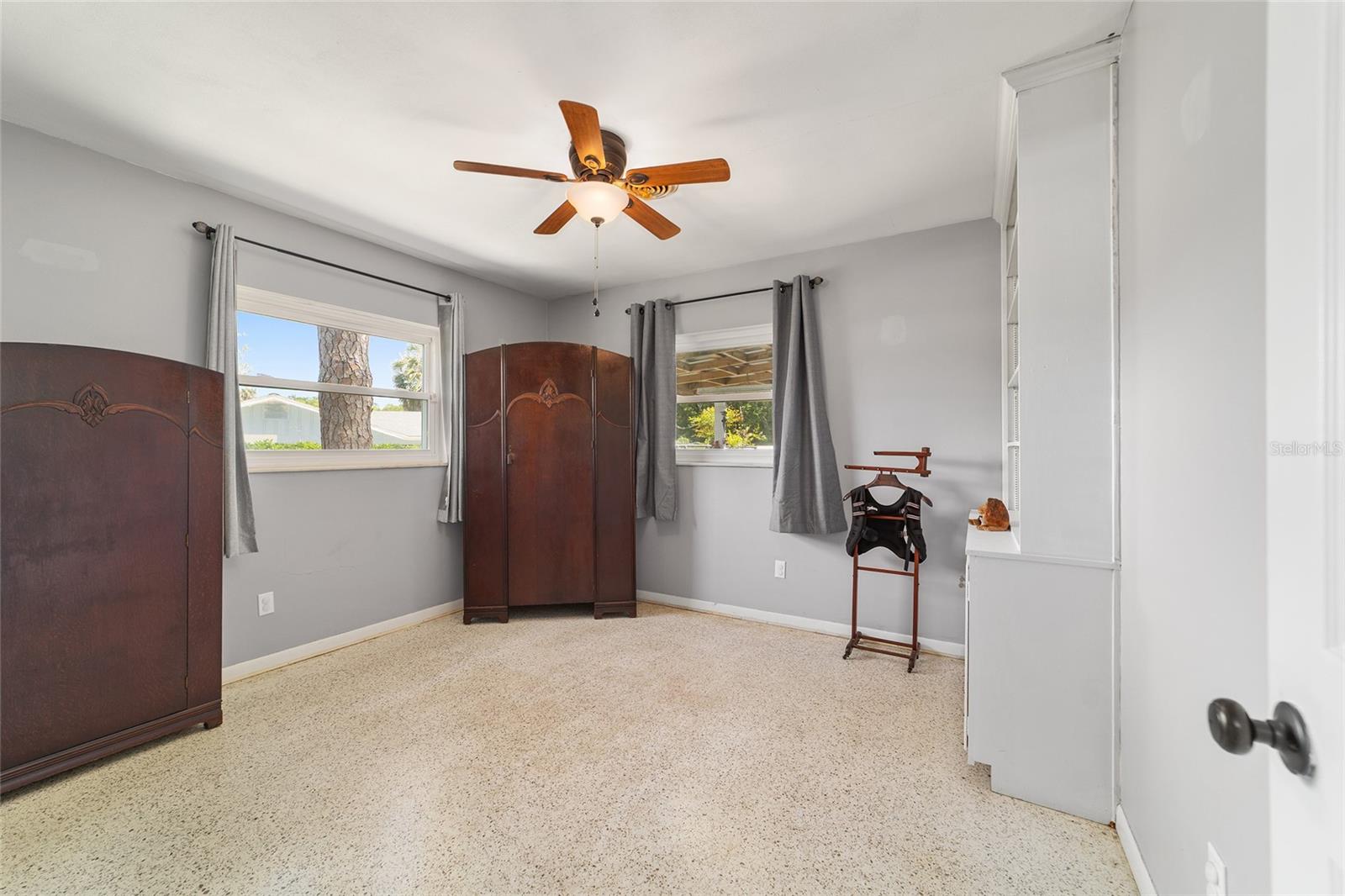 Image 43 of 68 For 219 20th Terrace