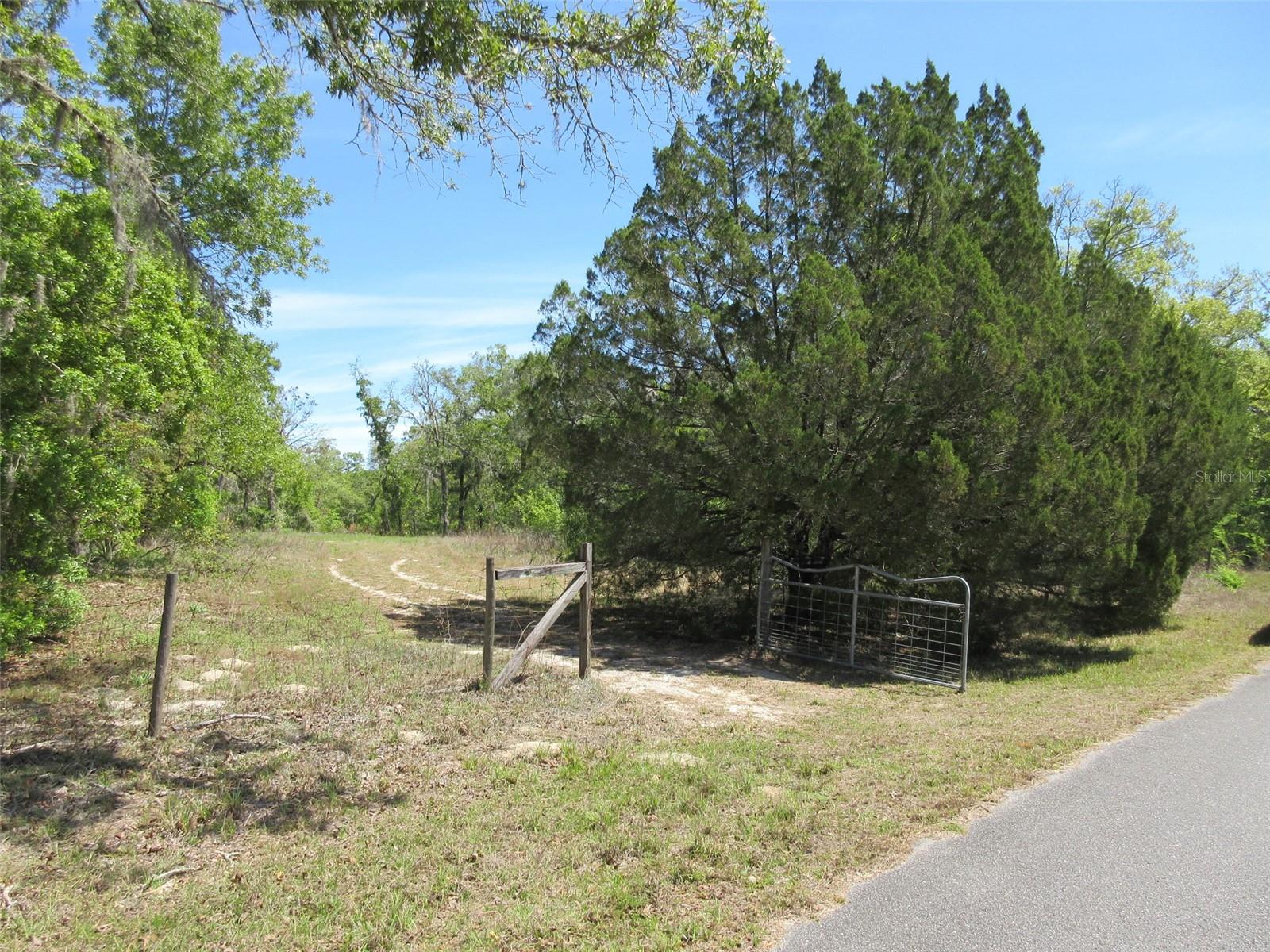 Image 6 of 13 For 5439 Oakhill Street