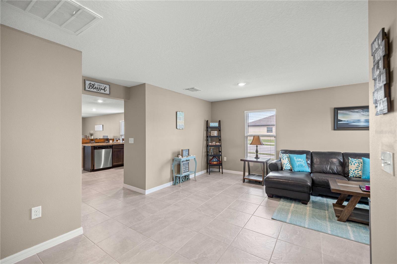 Image 4 of 31 For 12775 Impatiens Street