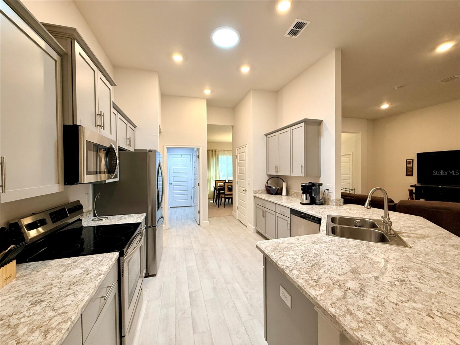 Image 26 of 53 For 9832 46th Court