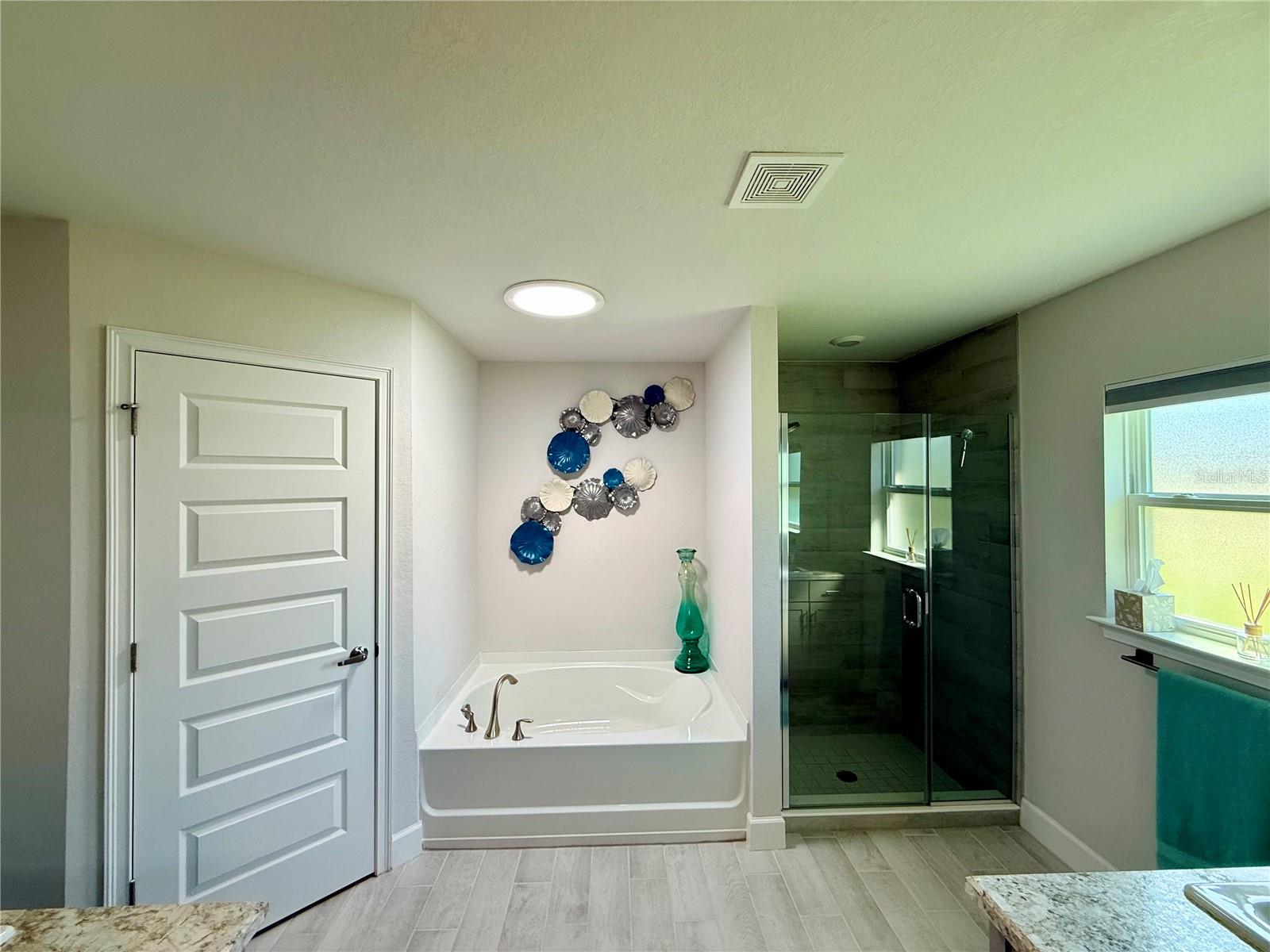 Image 32 of 53 For 9832 46th Court