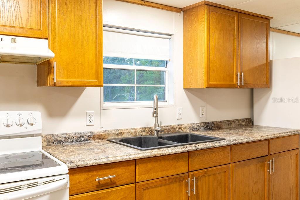 Image 10 of 92 For 9591 87th Place