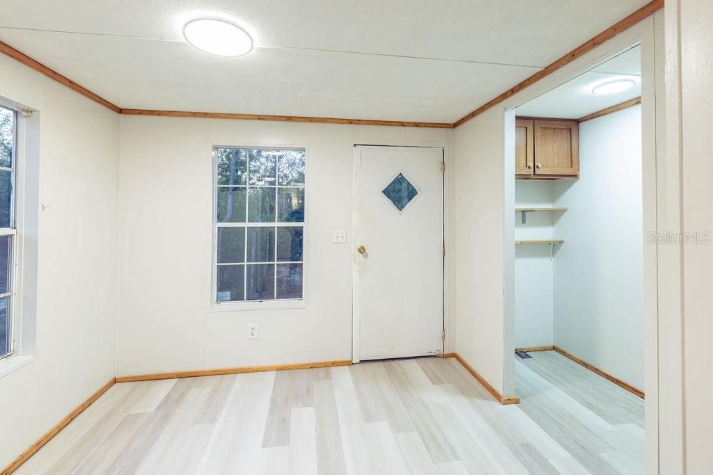 Image 18 of 92 For 9591 87th Place