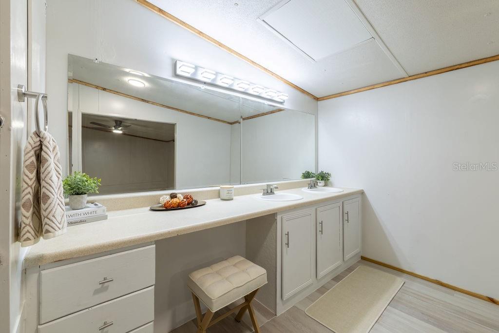 Image 34 of 92 For 9591 87th Place