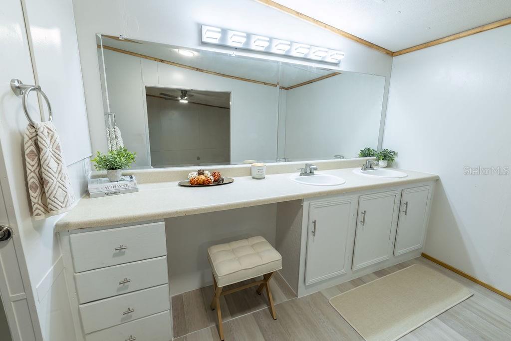 Image 35 of 92 For 9591 87th Place