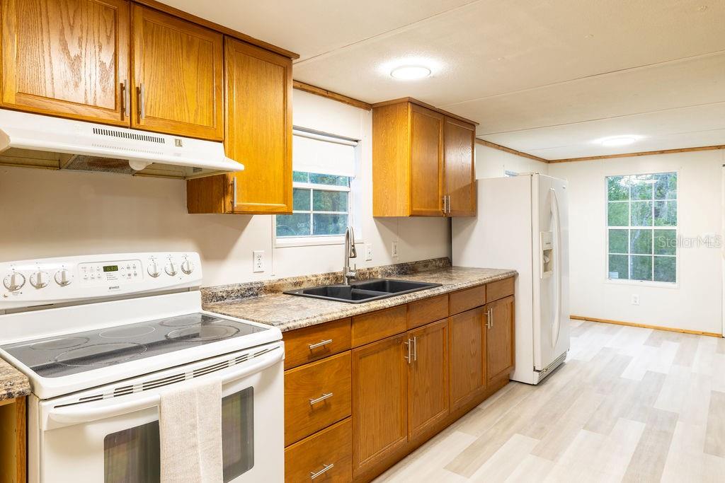 Image 9 of 92 For 9591 87th Place