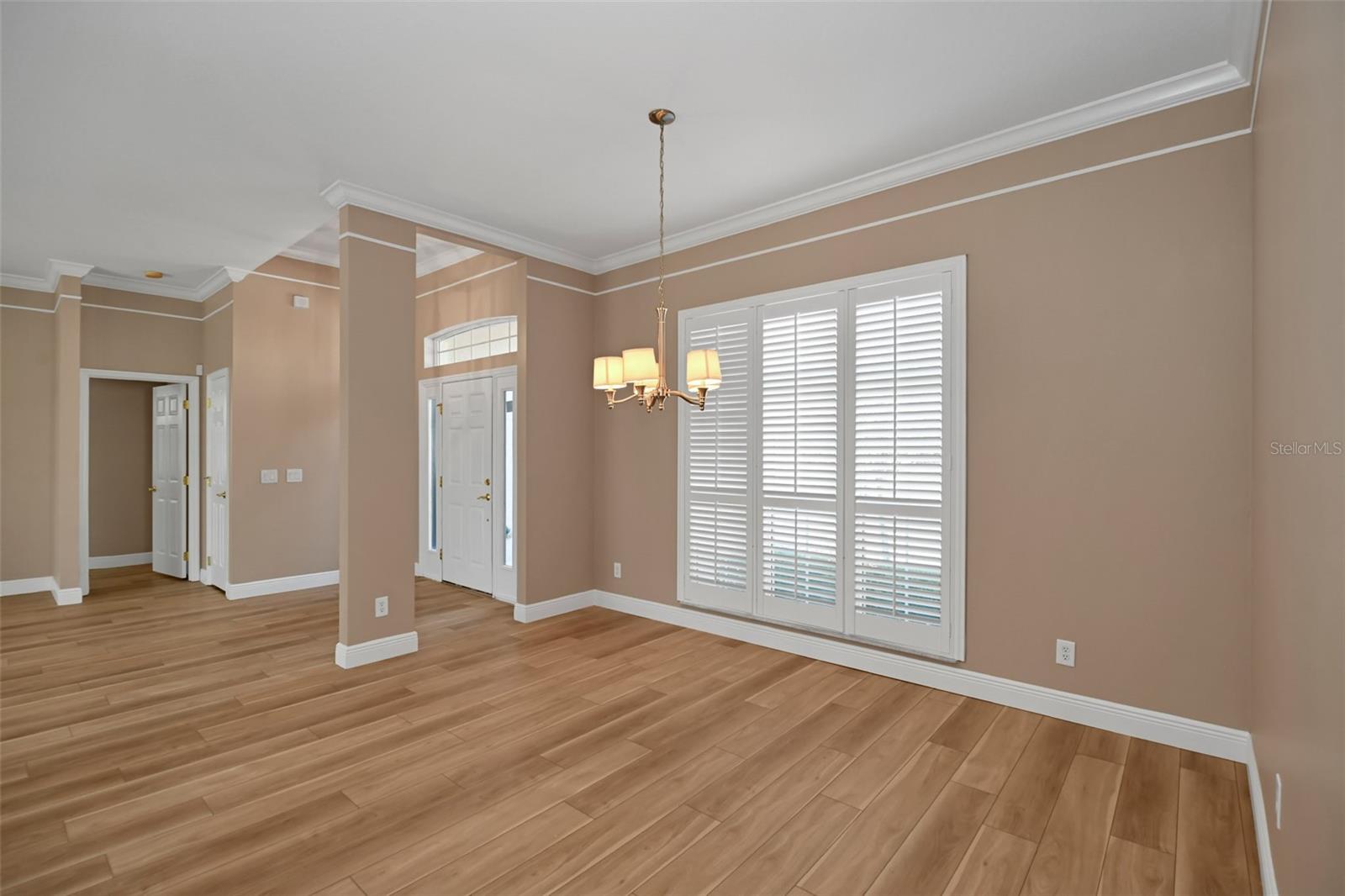 Image 13 of 29 For 17 Elder Court E