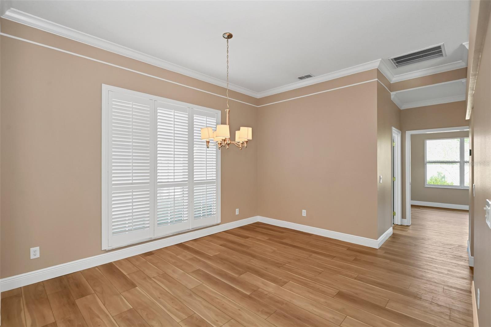 Image 14 of 29 For 17 Elder Court E