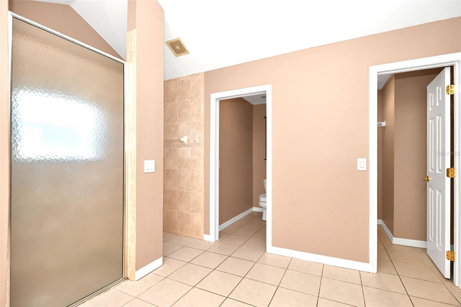 Image 18 of 29 For 17 Elder Court E