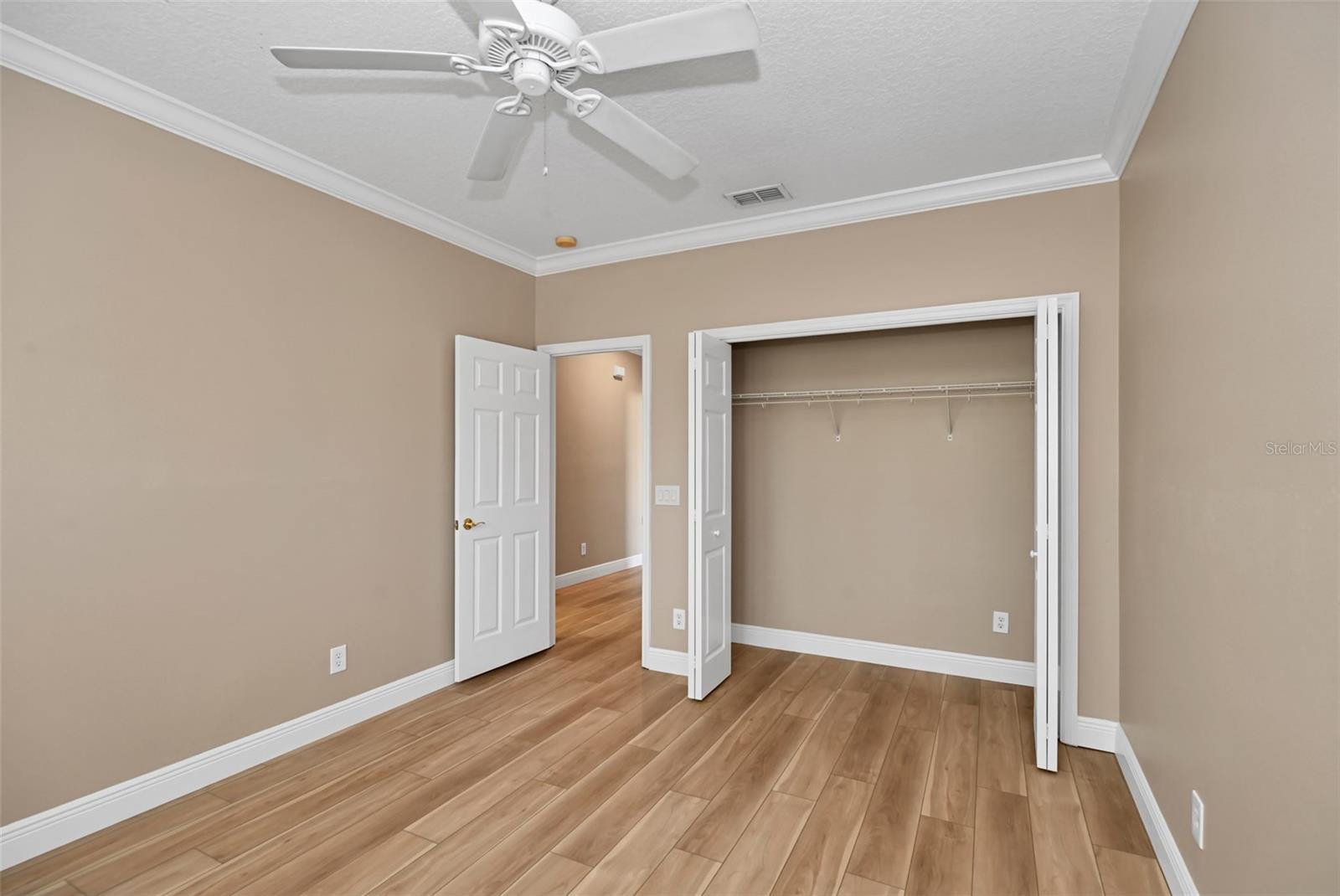 Image 23 of 29 For 17 Elder Court E