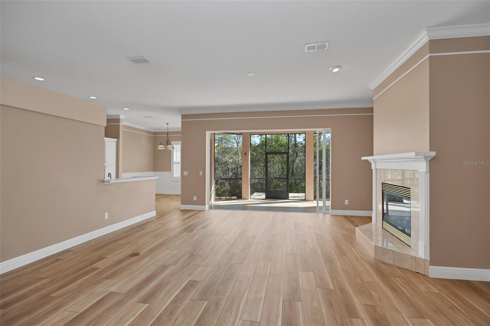 Image 5 of 29 For 17 Elder Court E