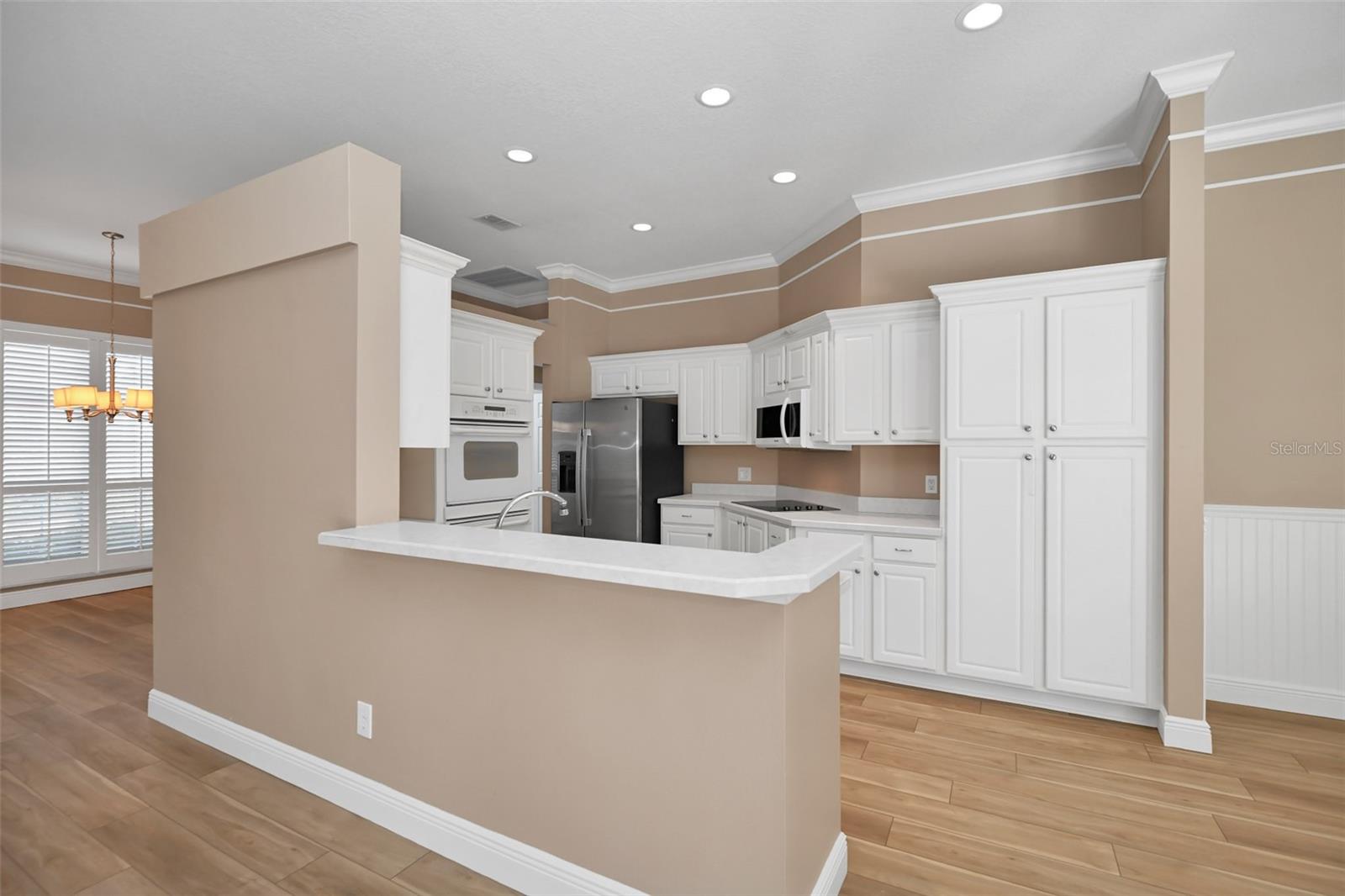 Image 8 of 29 For 17 Elder Court E