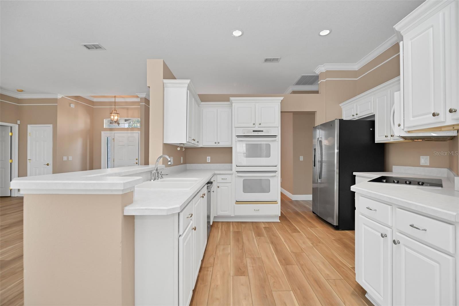 Image 9 of 29 For 17 Elder Court E