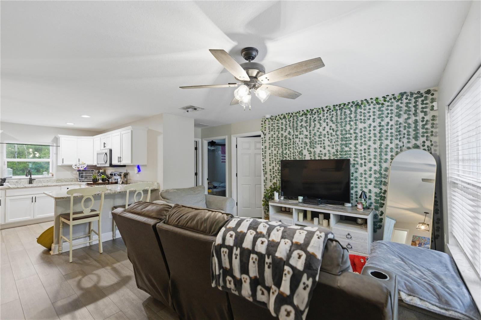 Image 10 of 20 For 15541 13th Lane