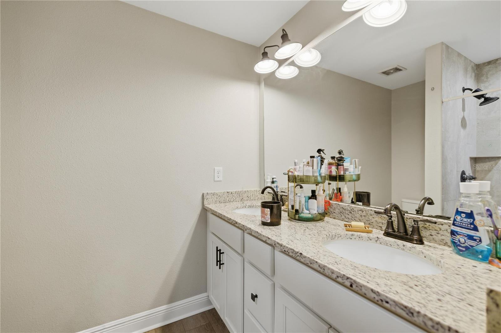 Image 15 of 20 For 15541 13th Lane