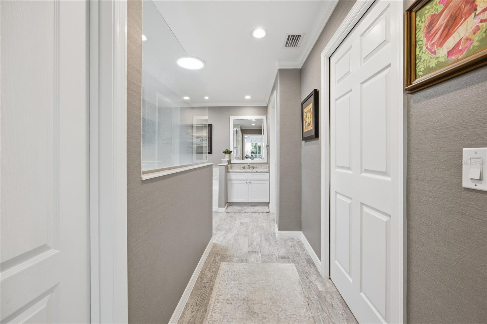 Image 20 of 54 For 6120 Landings Boulevard