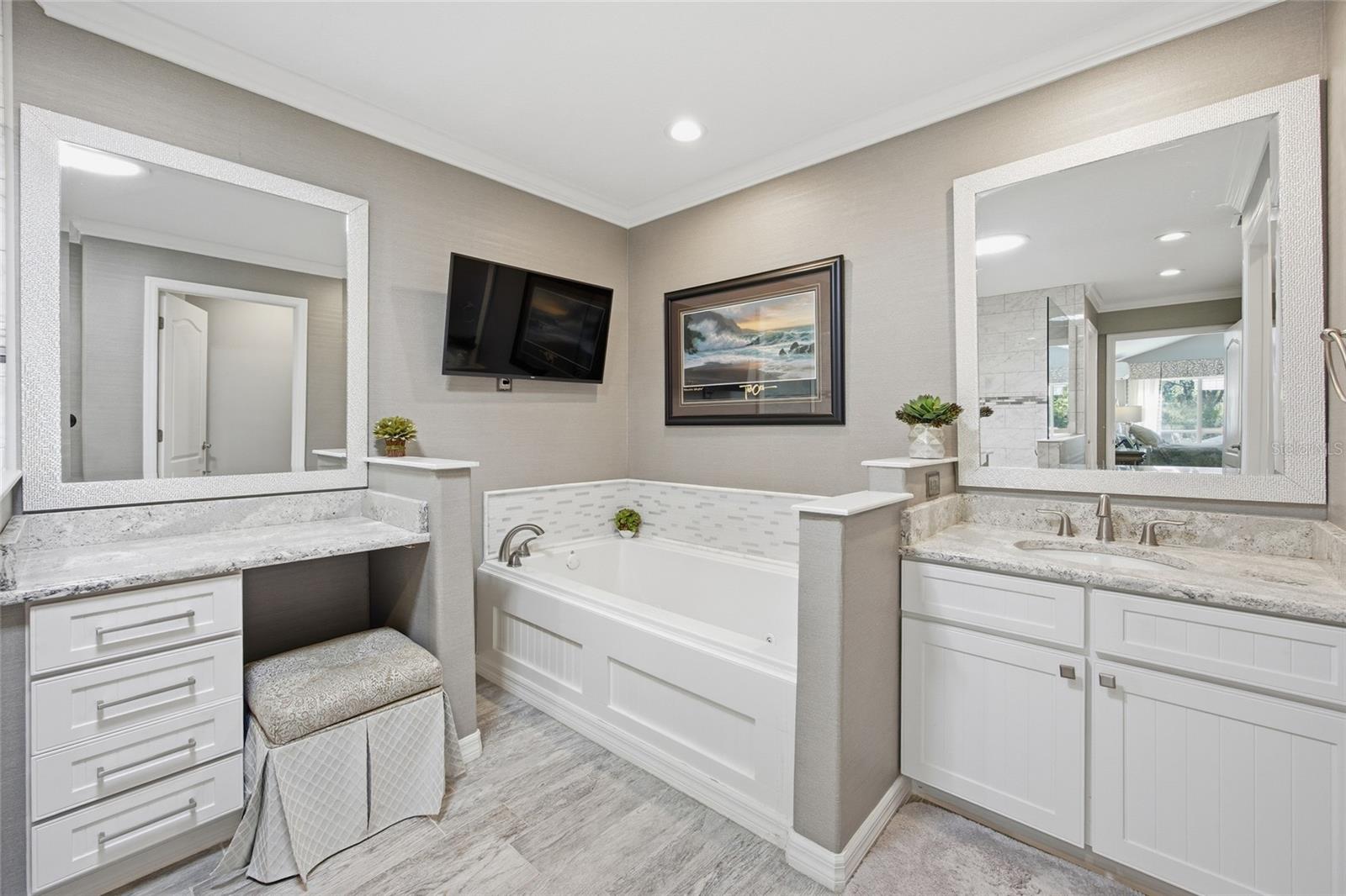 Image 21 of 54 For 6120 Landings Boulevard