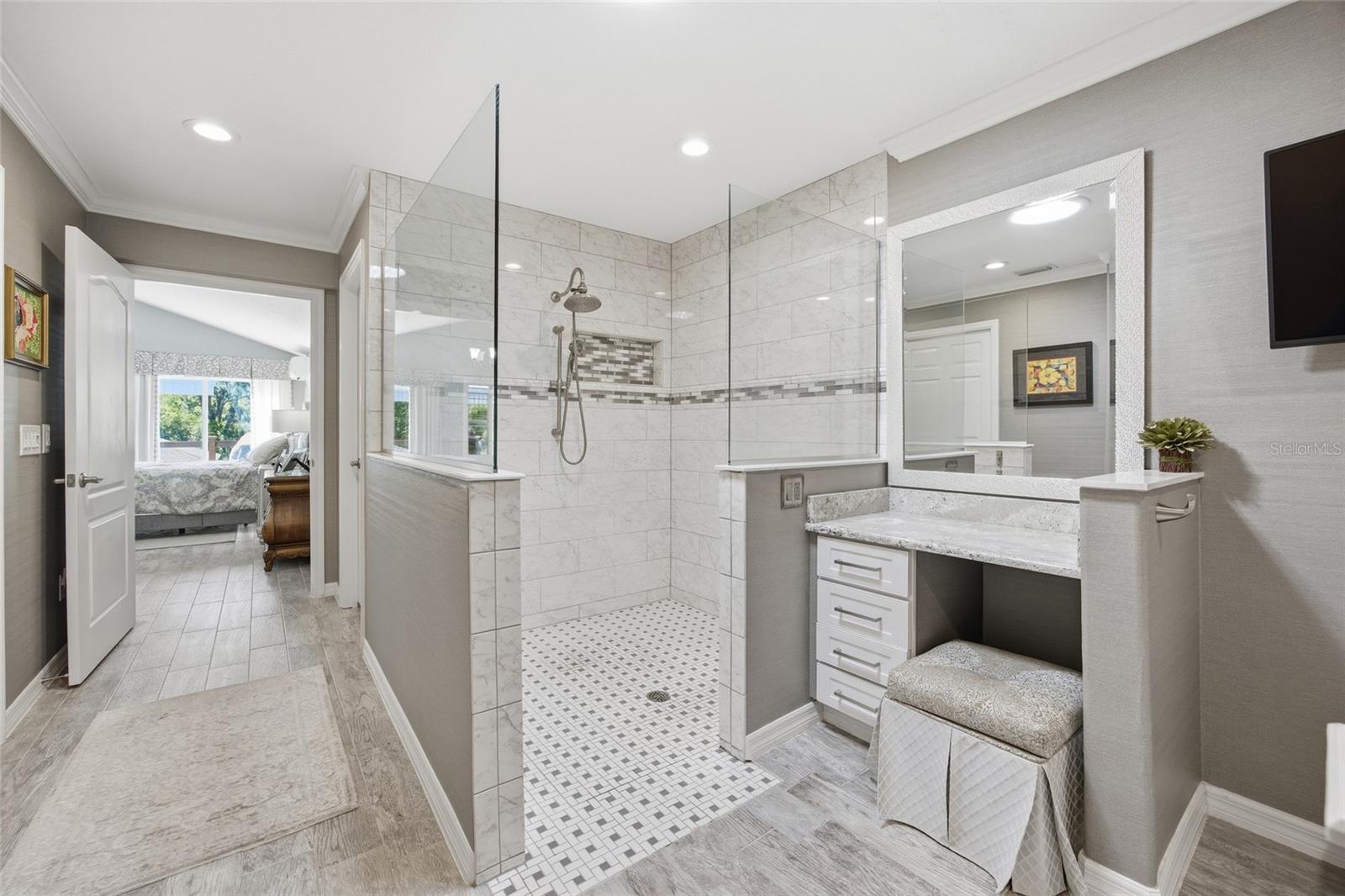 Image 22 of 54 For 6120 Landings Boulevard