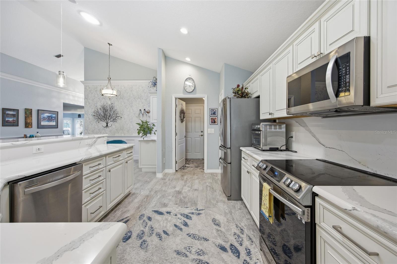 Image 30 of 54 For 6120 Landings Boulevard